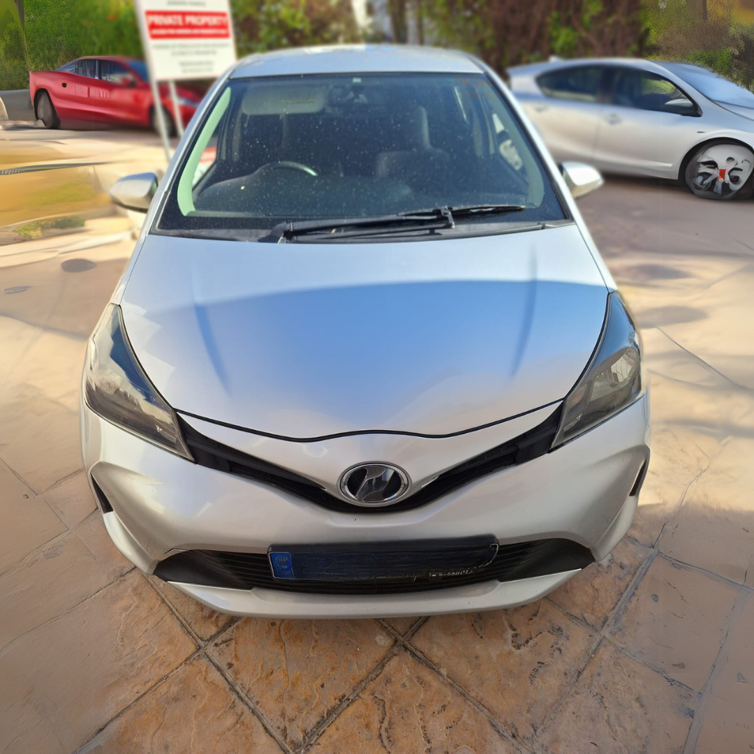 Toyota Vitz 5 seater