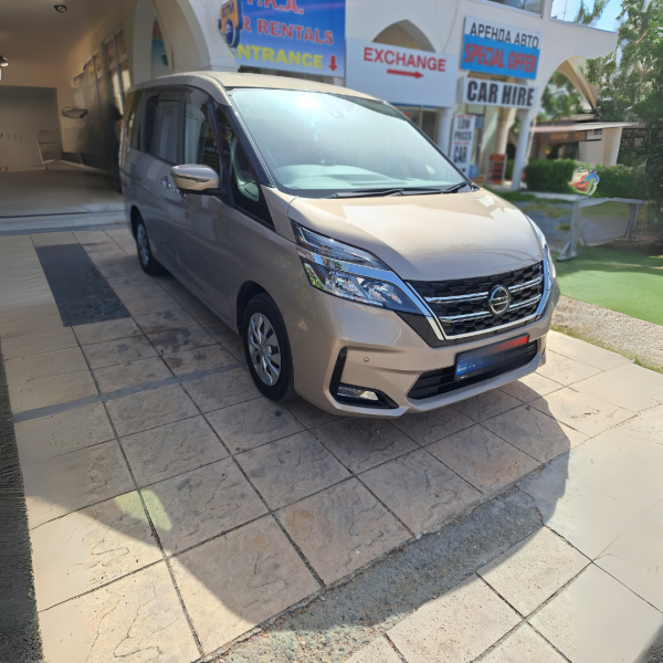 Nissan Serena 8 seater