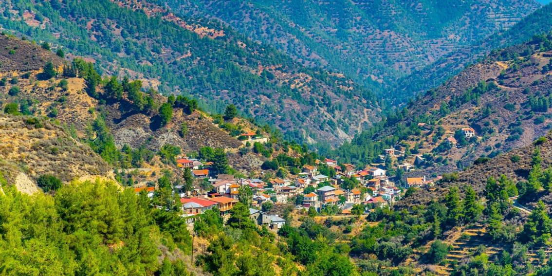 kalopanagiotis Village